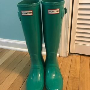 Women’s hunter rain boots